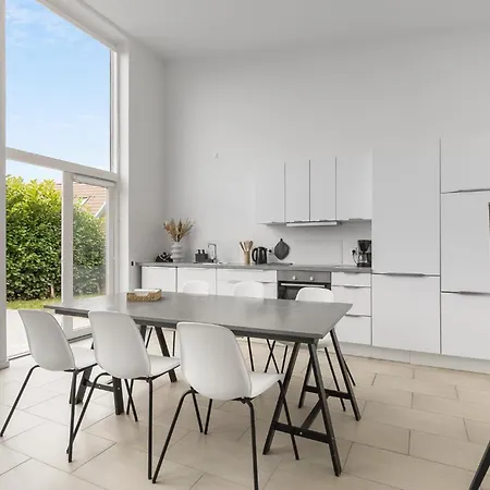 Дом отдыха 2 Bedroom Gorgeous In Гиллеляйе