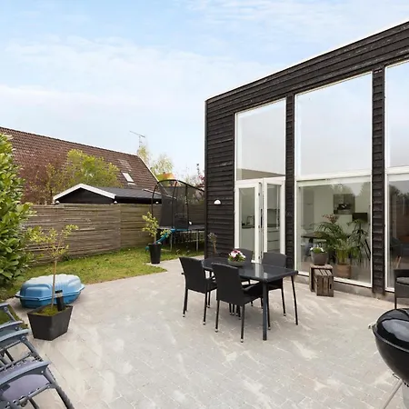 2 Bedroom Gorgeous In Дом отдыха